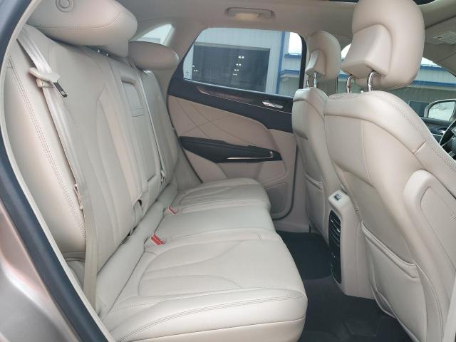 5LMCJ3D97JUL23114 - 2018 LINCOLN MKC RESERVE BEIGE photo 11