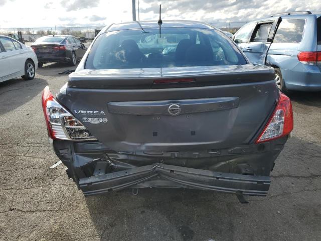 3N1CN7AP3JL885529 - 2018 NISSAN VERSA S GRAY photo 6