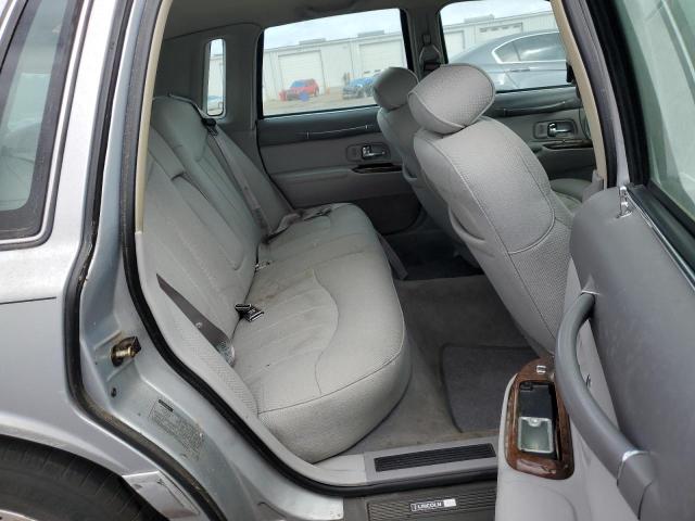 1LNLM81W8VY747563 - 1997 LINCOLN TOWN CAR EXECUTIVE SILVER photo 10