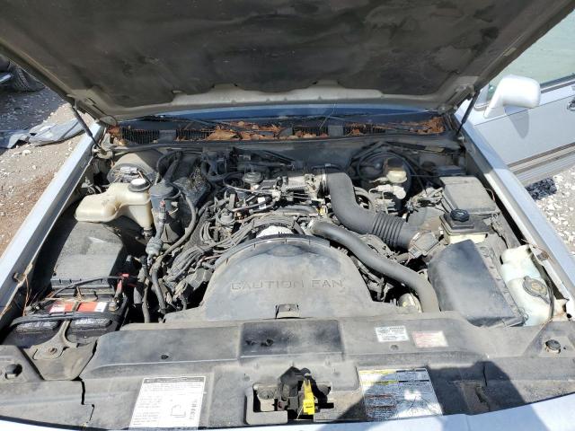 1LNLM81W8VY747563 - 1997 LINCOLN TOWN CAR EXECUTIVE SILVER photo 11