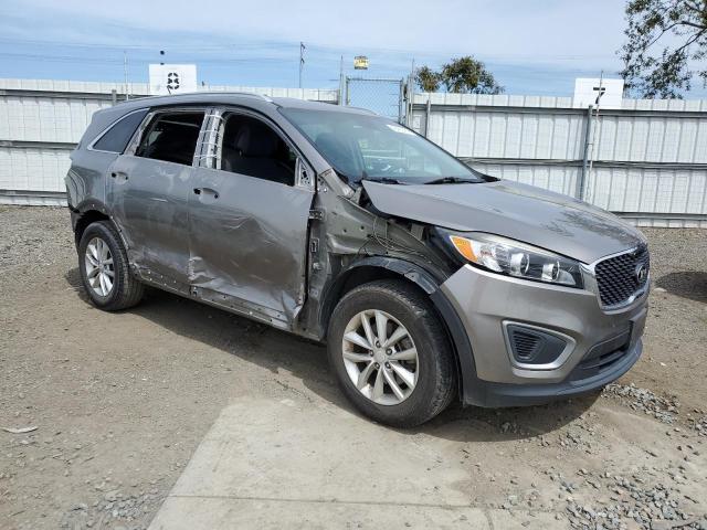 5XYPG4A55GG107934 - 2016 KIA SORENTO LX GOLD photo 4