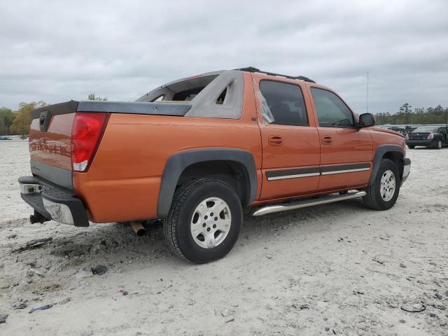 3GNEC12Z05G227875 - 2005 CHEVROLET AVALANCHE C1500 ORANGE photo 3