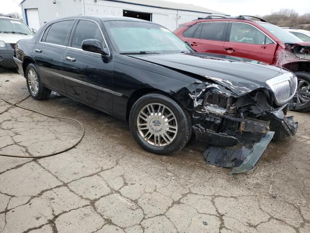 2LNHM82V88X634194 - 2008 LINCOLN TOWN CAR SIGNATURE LIMITED BLACK photo 4