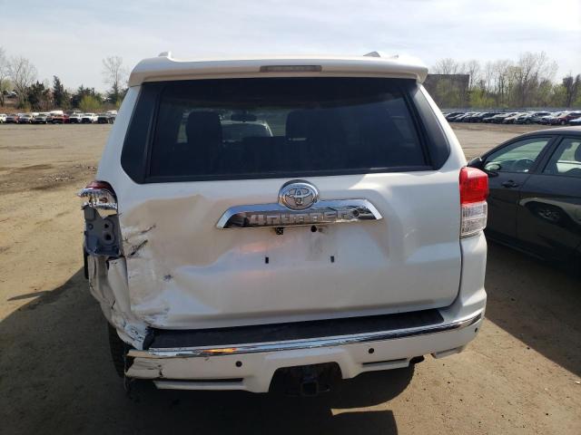 JTEBU5JR0B5057288 - 2011 TOYOTA 4RUNNER SR5 WHITE photo 6