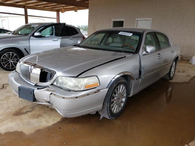 1LNHM82W93Y625425 - 2003 LINCOLN TOWN CAR SIGNATURE SILVER photo 1