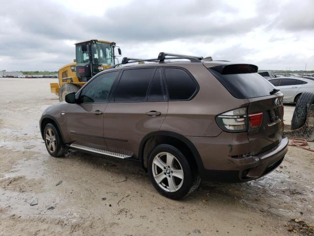 5UXZW0C57BL658959 - 2011 BMW X5 XDRIVE35D BROWN photo 2