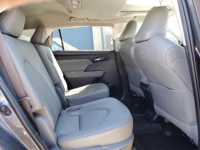 5TDGZRBHXNS181205 - 2022 TOYOTA HIGHLANDER XLE 灰色 照片 11