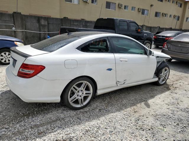 WDDGJ4HB3DF979367 - 2013 MERCEDES-BENZ C 250 WHITE photo 3