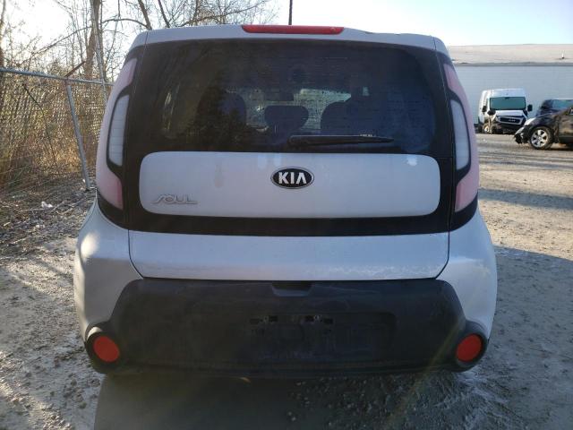 KNDJP3A59F7781046 - 2015 KIA SOUL + SILVER photo 6