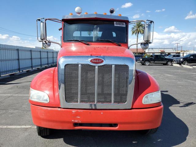 2NP2HM6X4JM459185 - 2018 PETERBILT 337 RED photo 5