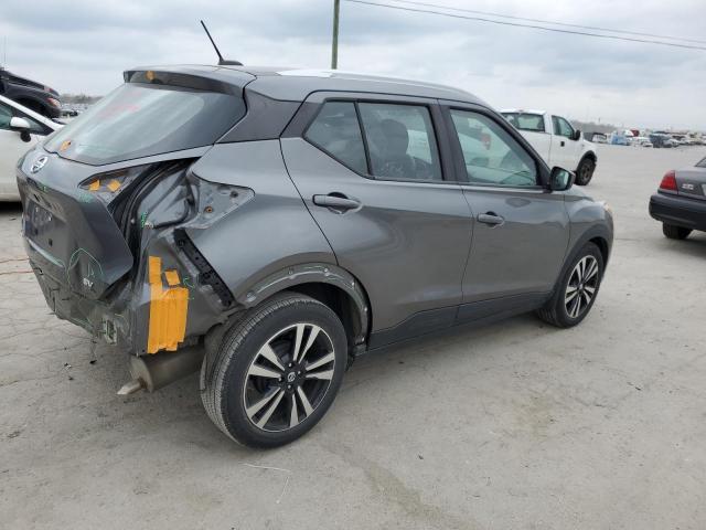 3N1CP5CUXJL517642 - 2018 NISSAN KICKS S GRAY photo 3