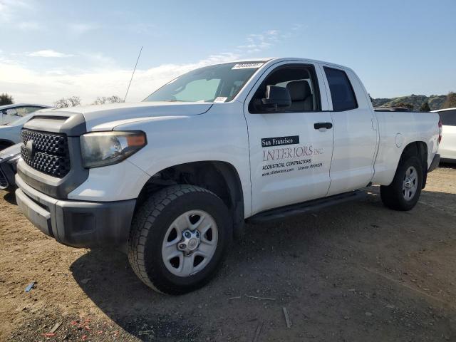 2018 TOYOTA TUNDRA DOUBLE CAB SR, null