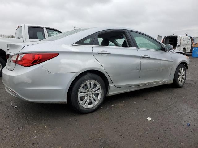 5NPEB4AC9CH443660 - 2012 HYUNDAI SONATA GLS SILVER photo 3