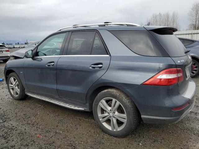 4JGDA5HB1CA047646 - 2012 MERCEDES-BENZ ML 350 4MATIC BLUE photo 2