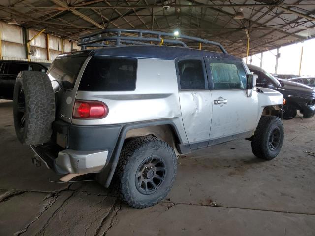 JTEBU11F970002616 - 2007 TOYOTA FJ CRUISER SILVER photo 3