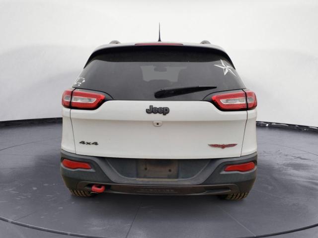 1C4PJMBB7GW167657 - 2016 JEEP CHEROKEE TRAILHAWK WHITE photo 6