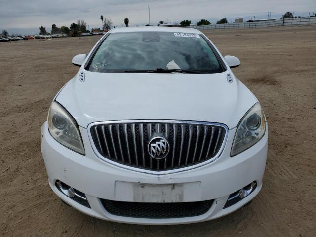 1G4PR5SK7F4177819 - 2015 BUICK VERANO CONVENIENCE WHITE photo 5