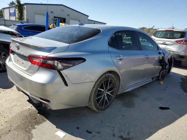 4T1G11AK9PU811022 - 2023 TOYOTA CAMRY SE NIGHT SHADE SILVER photo 3