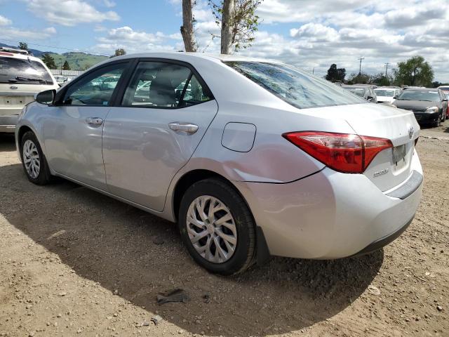 5YFBURHE2HP706034 - 2017 TOYOTA COROLLA L SILVER photo 2