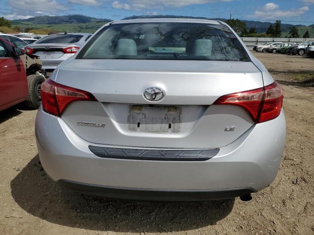 5YFBURHE2HP706034 - 2017 TOYOTA COROLLA L SILVER photo 6