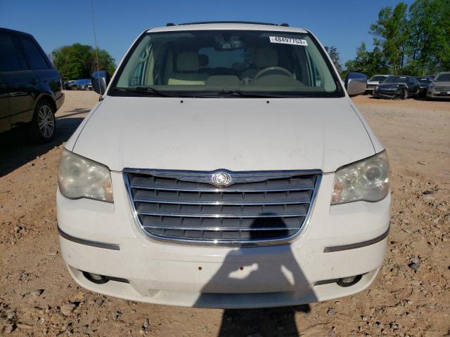 2A4RR7DX4AR479926 - 2010 CHRYSLER TOWN & COU LIMITED WHITE photo 5