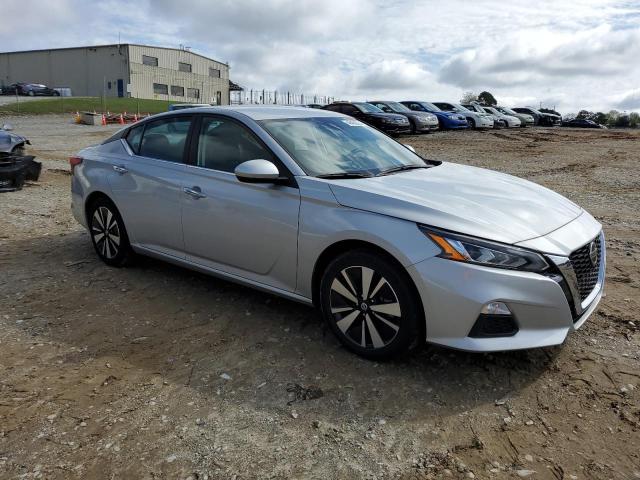 1N4BL4DV2MN339628 - 2021 NISSAN ALTIMA SV SILVER photo 4