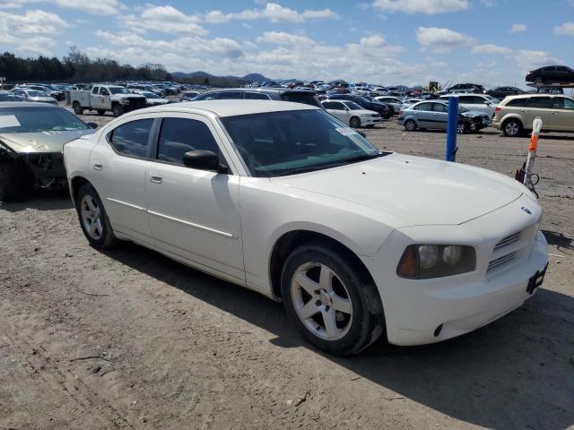 2B3KA43G28H198322 - 2008 DODGE CHARGER WHITE photo 4