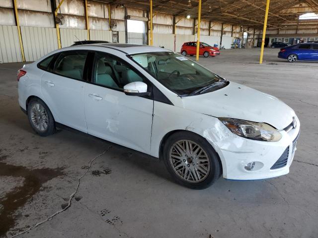 1FADP3F22EL260600 - 2014 FORD FOCUS SE WHITE photo 4