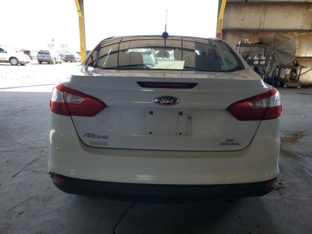 1FADP3F22EL260600 - 2014 FORD FOCUS SE WHITE photo 6