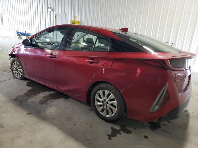 JTDKARFP5H3054533 - 2017 TOYOTA PRIUS PRIM RED photo 2