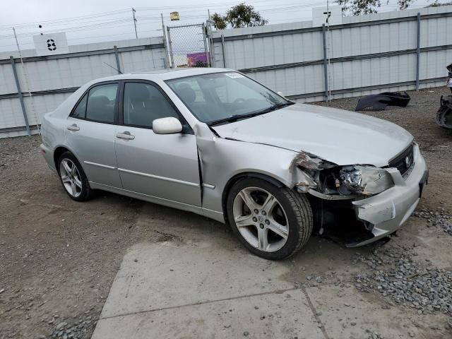 JTHBD192130065773 - 2003 LEXUS IS 300 SILVER photo 4