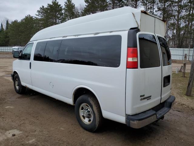 1GAZG1FG1B1142876 - 2011 CHEVROLET EXPRESS G3 LT WHITE photo 2