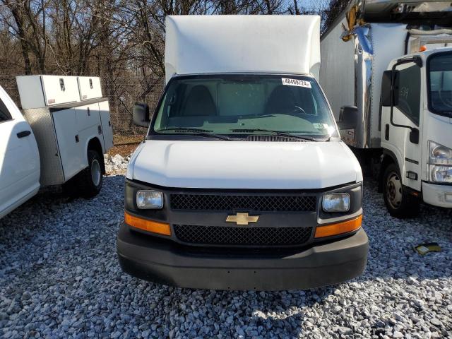 1GB0G2CG1D1100905 - 2013 CHEVROLET EXPRESS G3 WHITE photo 5