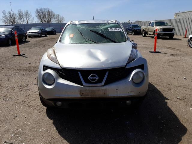 JN8AF5MV4CT119585 - 2012 NISSAN JUKE S SILVER photo 5