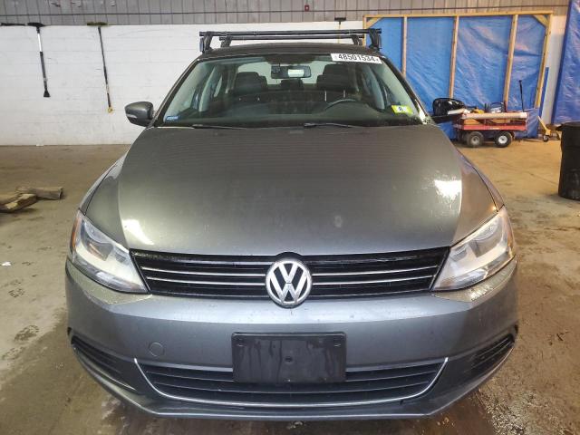 3VWD07AJ3EM444878 - 2014 VOLKSWAGEN JETTA SE GRAY photo 5