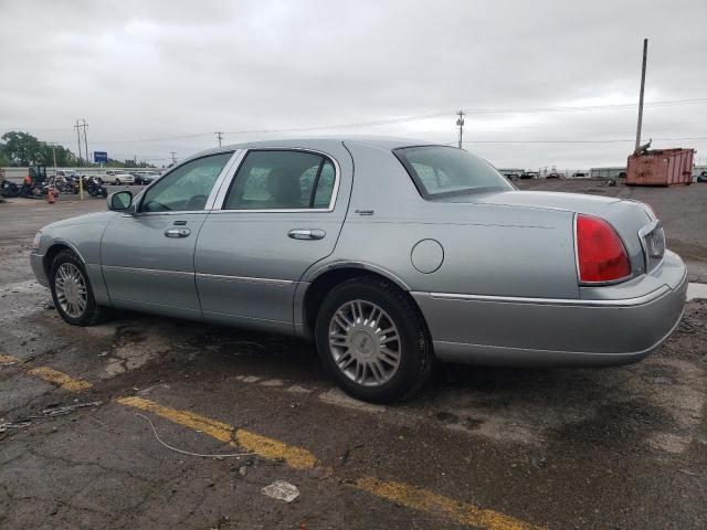 1LNHM82W86Y623752 - 2006 LINCOLN TOWN CAR SIGNATURE LIMITED GRAY photo 2