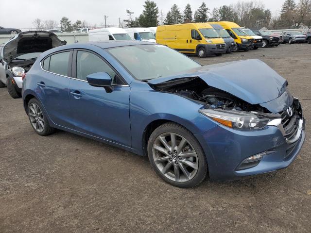 3MZBN1L32JM268873 - 2018 MAZDA 3 TOURING BLUE photo 4