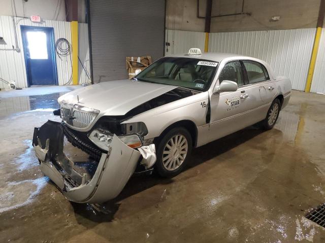 1LNHM81W33Y635305 - 2003 LINCOLN TOWN CAR EXECUTIVE Silber Foto 1