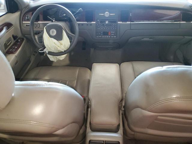 1LNHM81W33Y635305 - 2003 LINCOLN TOWN CAR EXECUTIVE Silber Foto 8