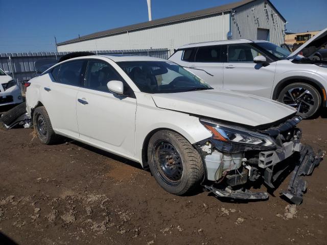 1N4BL4DWXKN311310 - 2019 NISSAN ALTIMA SV WHITE photo 4