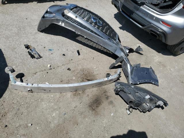 SJKCH5CP6HA026214 - 2017 INFINITI QX30 BASE SILVER photo 12