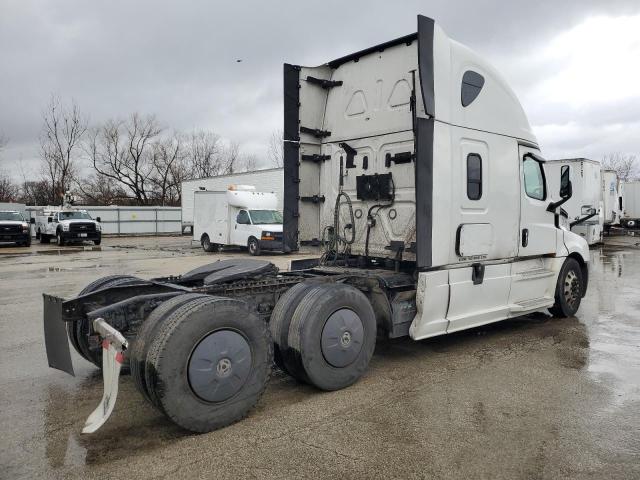 3AKJHHDR1JSHK8804 - 2018 FREIGHTLINER CASCADIA 1 WHITE photo 4