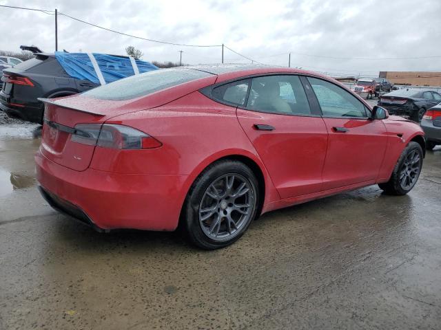 5YJSA1E61MF436369 - 2021 TESLA MODEL S RED photo 3