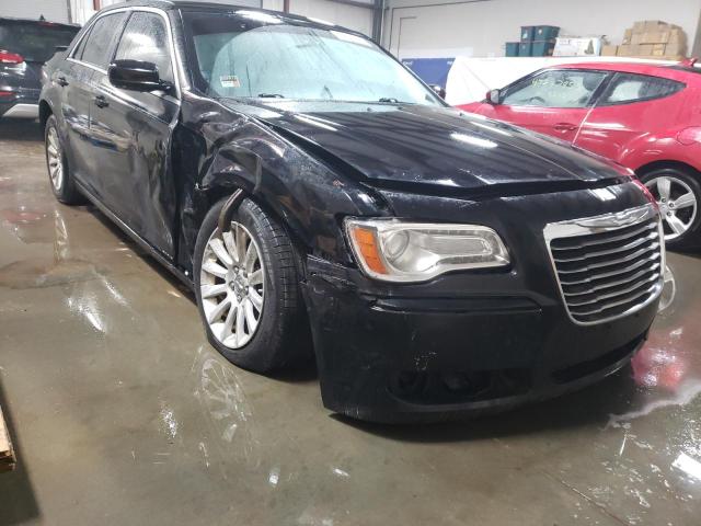 2C3CCAAG5DH528869 - 2013 CHRYSLER 300 BLACK photo 4