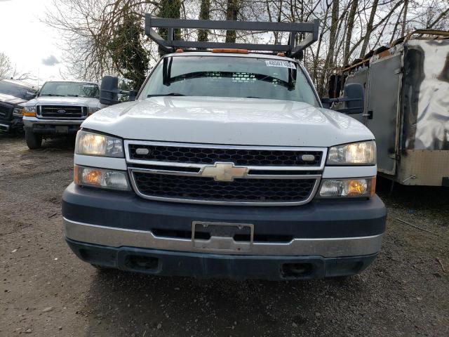 1GBJC34D47E145490 - 2007 CHEVROLET SILVERADO C3500 WHITE photo 5