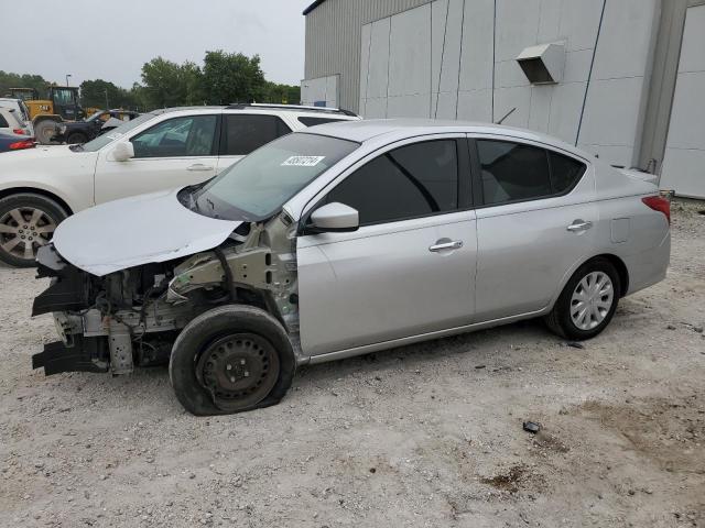 3N1CN7AP4JL800715 - 2018 NISSAN VERSA S SILVER photo 1