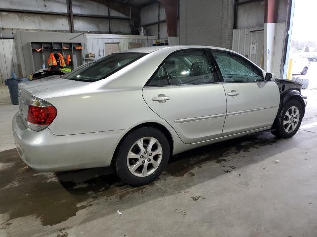 JTDBF32K950164930 - 2005 TOYOTA CAMRY LE GRAY photo 3