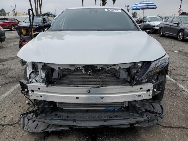 4T1G11AK8RU222787 - 2024 TOYOTA CAMRY SE NIGHT SHADE SILVER photo 5