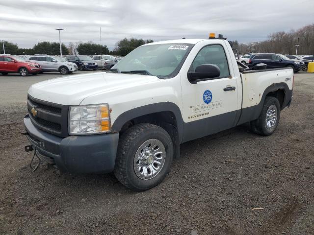 1GCPKPE05AZ230012 - 2010 CHEVROLET SILVERADO K1500 WHITE photo 1