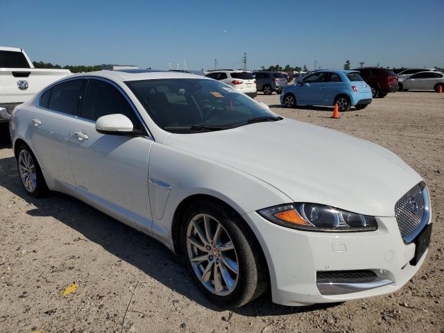 SAJWA0FS5FPU61695 - 2015 JAGUAR XF 2.0T PREMIUM WHITE photo 4